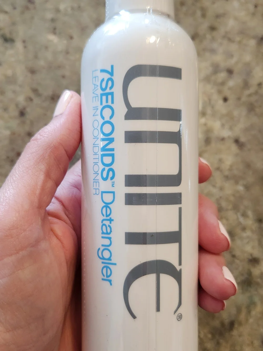 UNTIE 7 Seconds Leave-In Conditioner Detangler - White